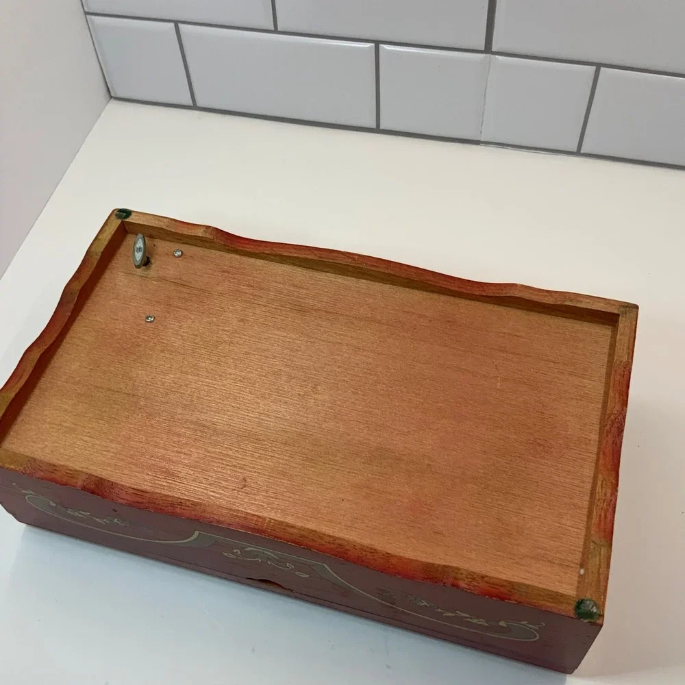 Vintage Princess Marcella Borghese Red Wooden Musical‎ Jewelry Box Green Velvet